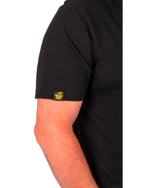 Black Cat Chase Dreams Black Tee