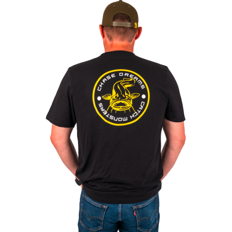 Black Cat Chase Dreams Black Tee
