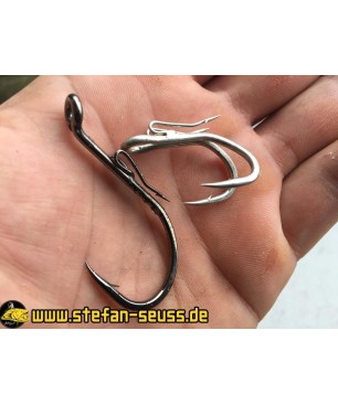 Black Cat Ghost Rig Hook 6/0