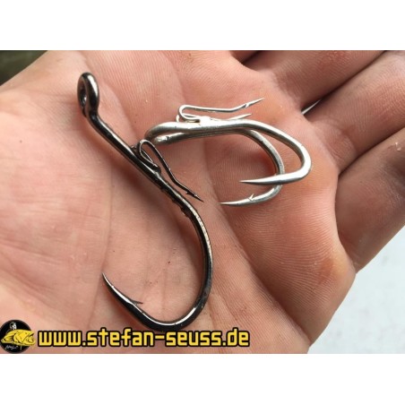 Black Cat Ghost Rig Hook 6/0